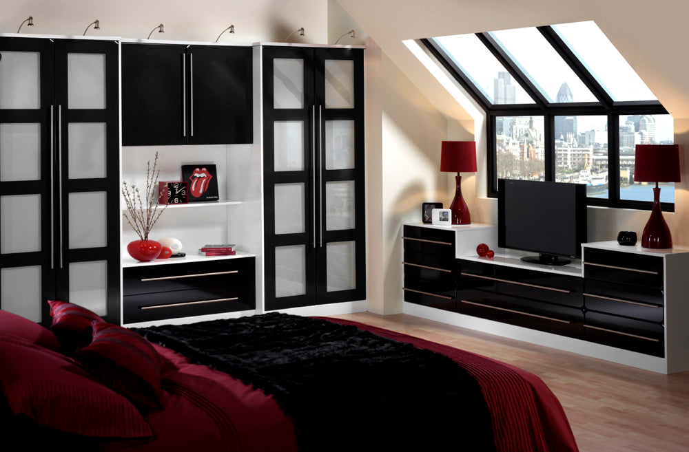 High gloss bedroom wardrobe in Dulux colour