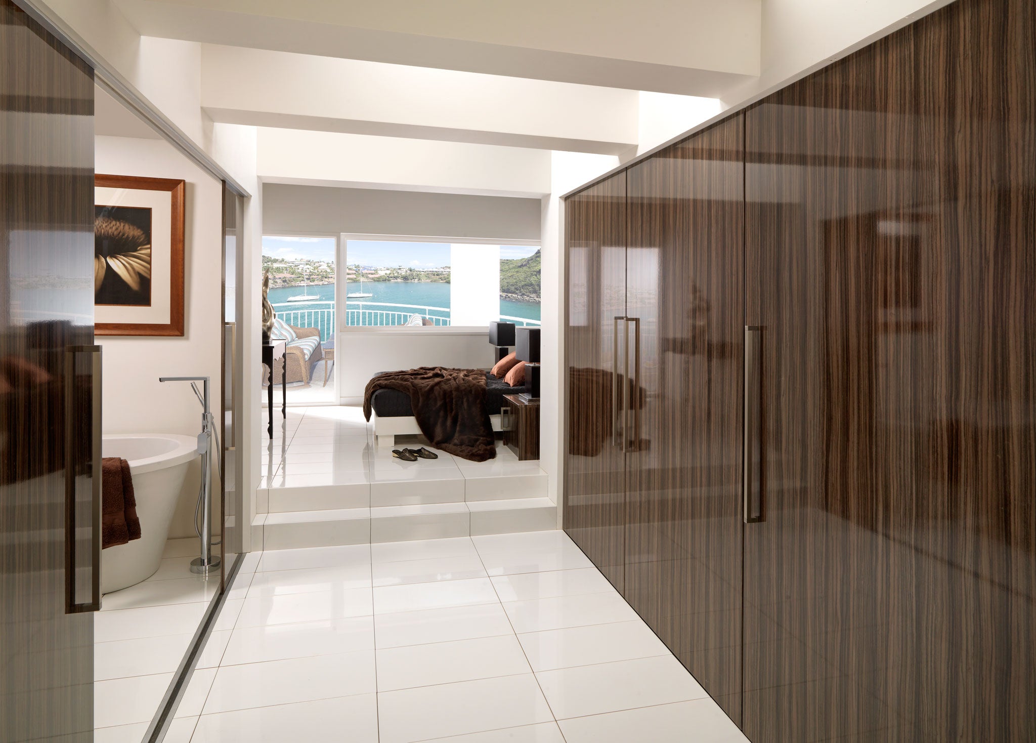 Made to measure wardrobe with a wood finish