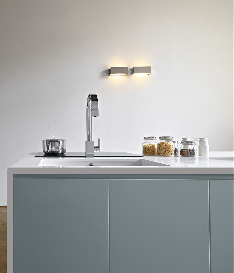 Handleless kitchen door