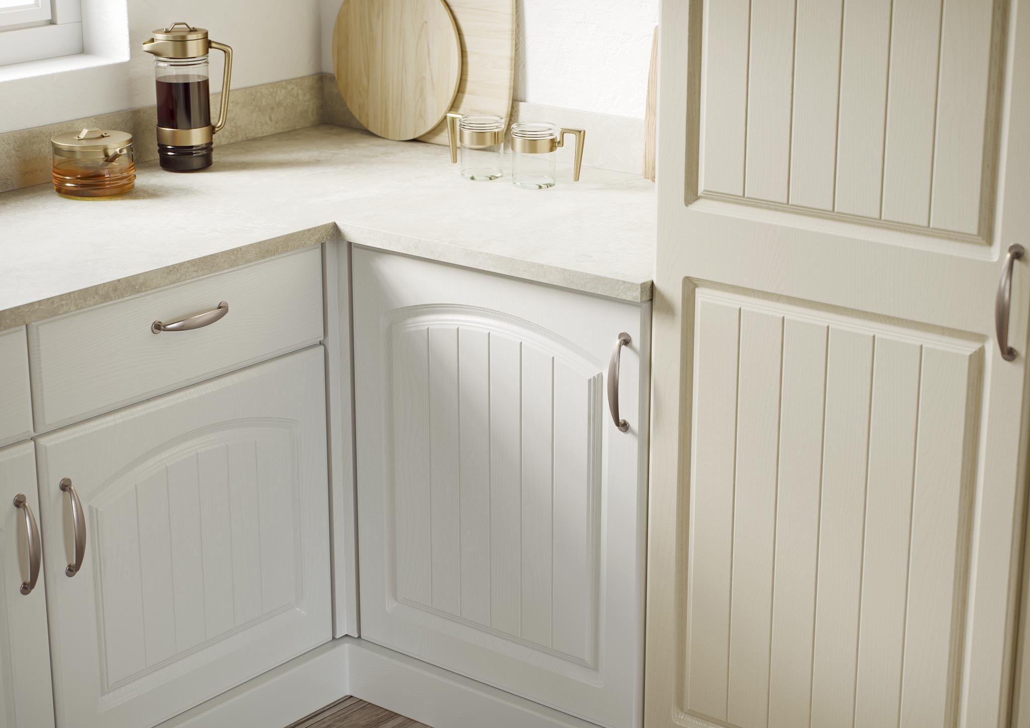 Cottage kitchen doors in Dulux shade