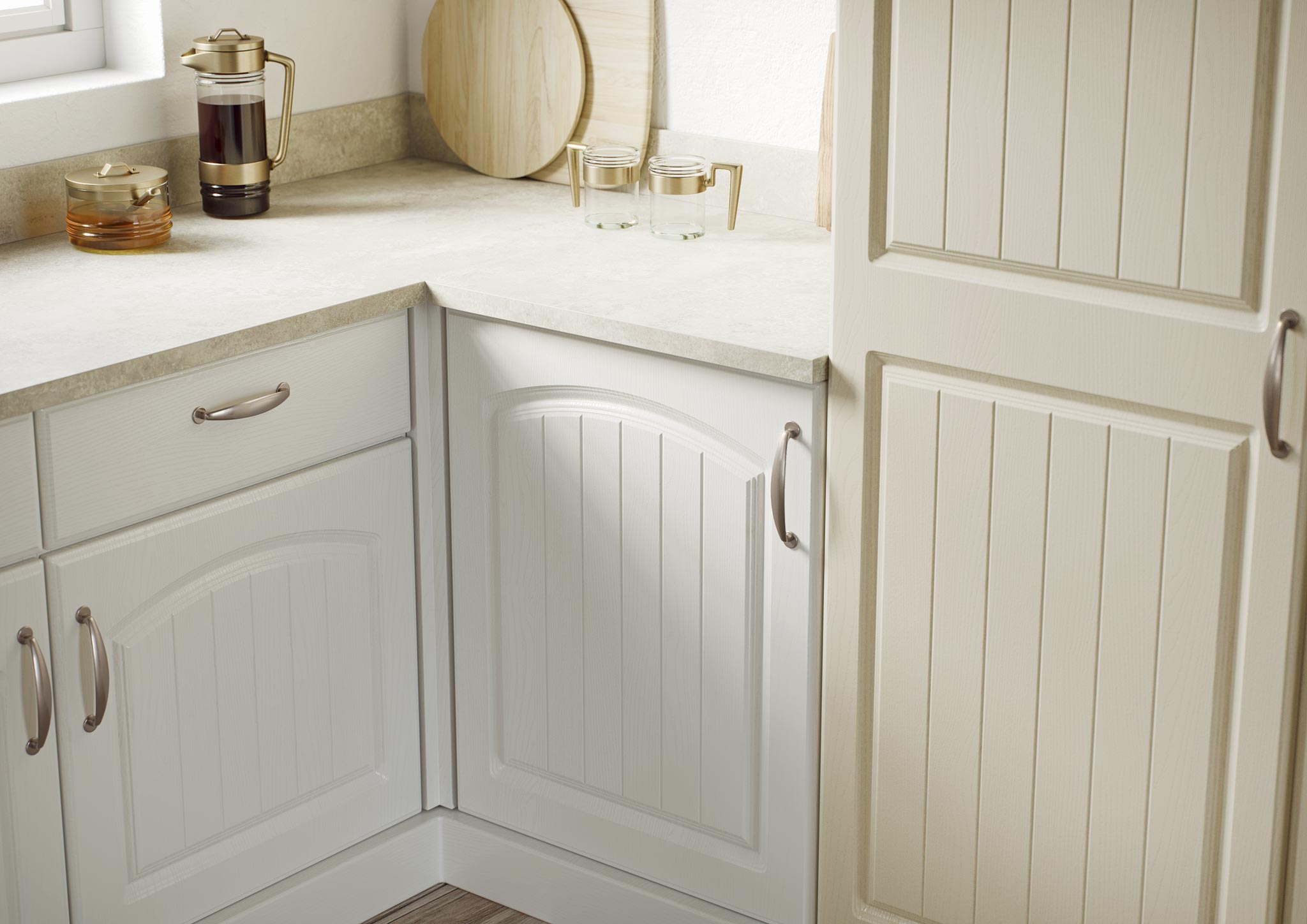 Cottage kitchen doors in Dulux shade