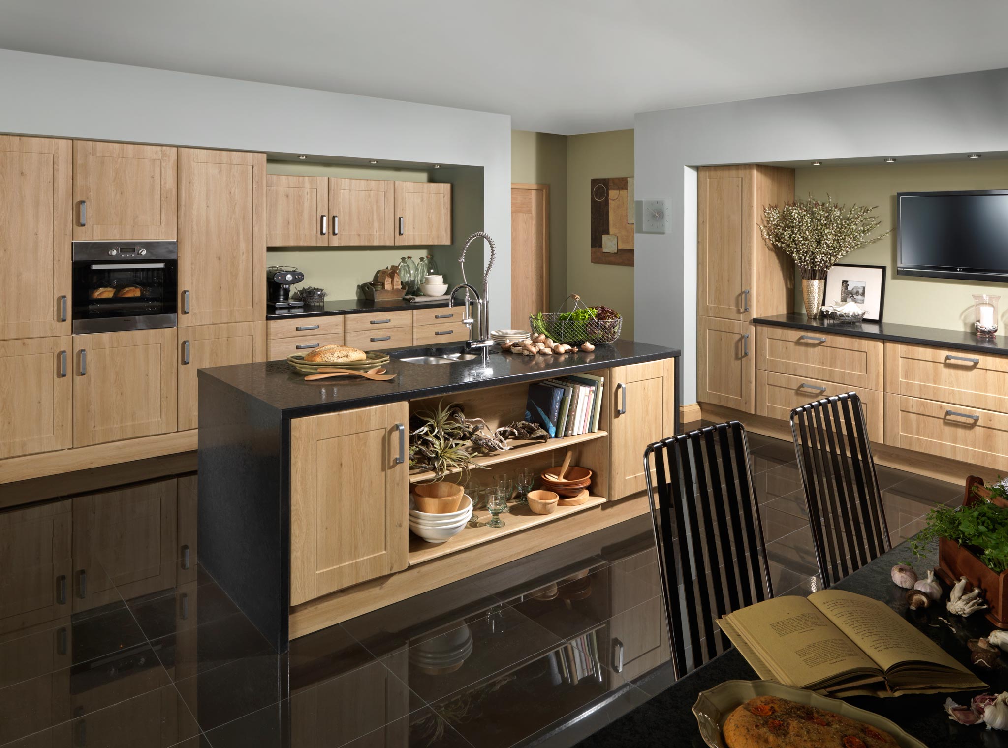 bespoke kitchen doors and draws in a wood finish