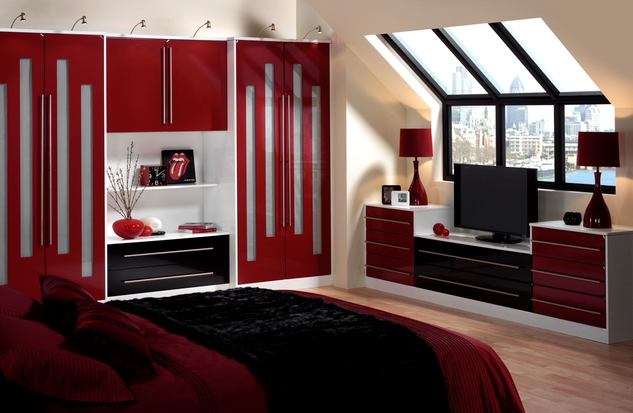 Modern, red made to measure wardrobe 